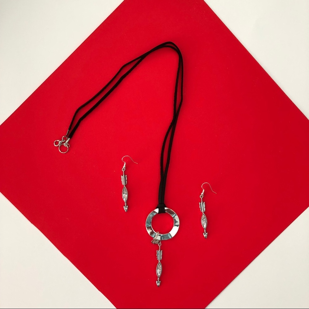 Arrow Necklace & Earring Set